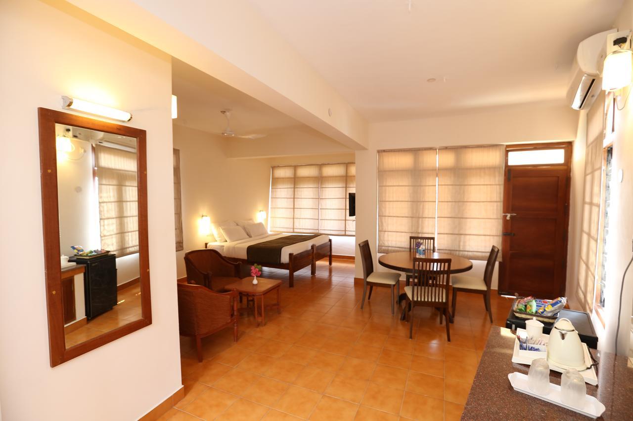 Abad Serviced Villas Kovalam Buitenkant foto